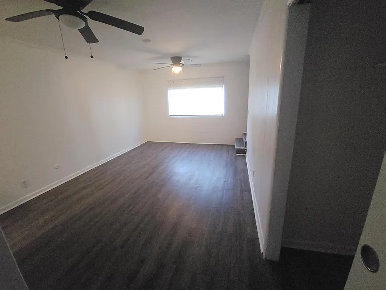 909 Ashland Ave — Photo 26