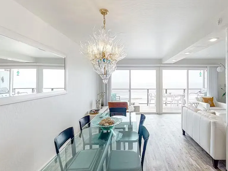 452 Oceanview Dr — Photo 6