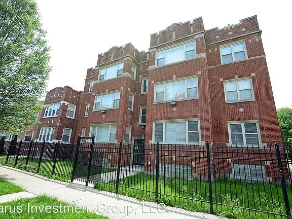 2nd image of 6000 S Albany Ave #1