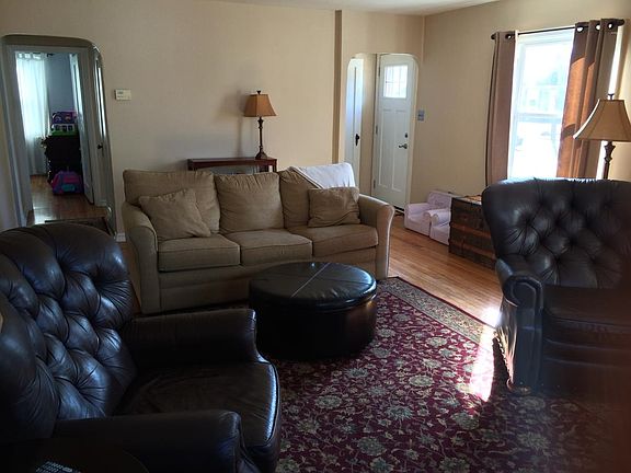 3rd image of 606 Burleigh Ave