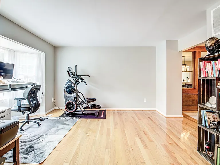 7112 Lake Cove Dr — Photo 9