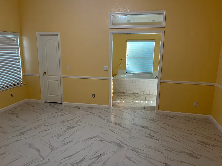 W Celeste Ave — Photo 8