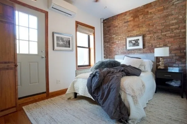 Rented by Compass | media 22