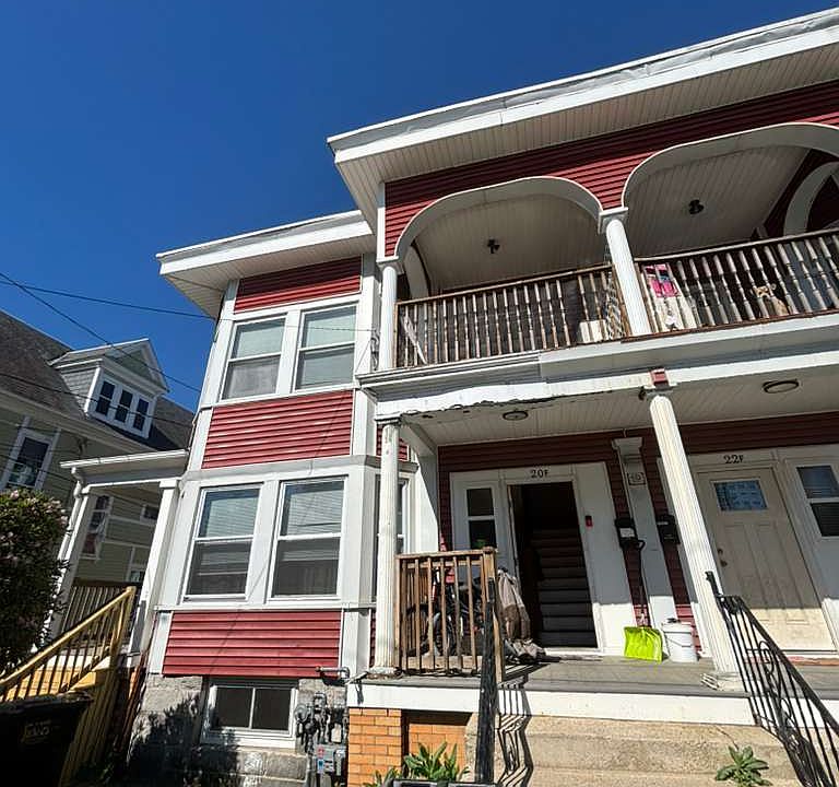 1st image of 18 Edson St #20F