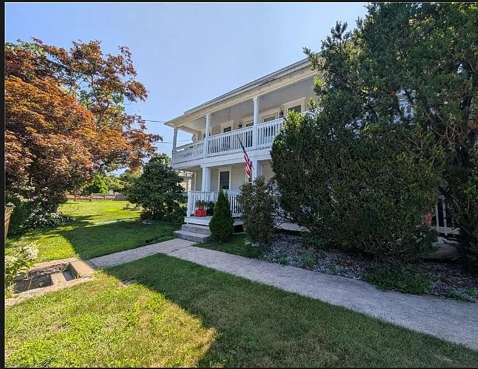3 bed, 1700 sqft, $2,400 — Photo 2