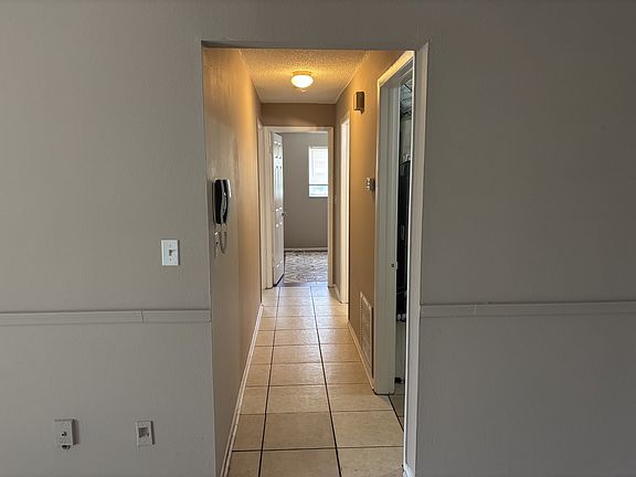 3rd image of 2454 Sharkey Rd #201