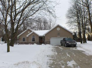 2016 Crestline Dr, Burton, MI 48509