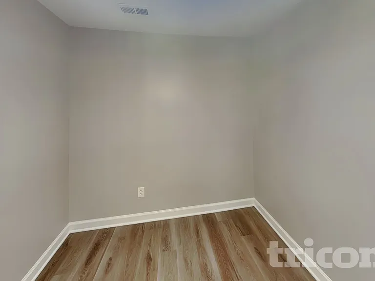253 Aershire Ct — Photo 4
