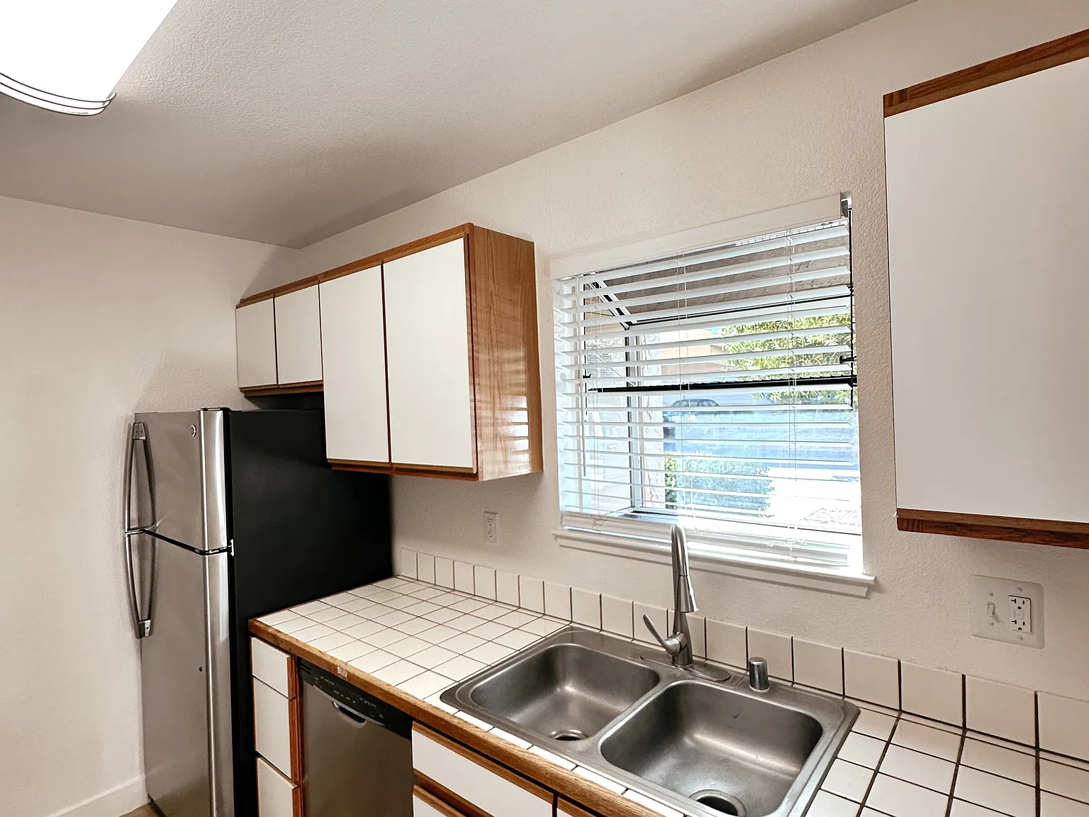 Parkview Apartments — Photo 3