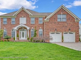 12 Taylors Run, Tinton Falls, NJ 07712