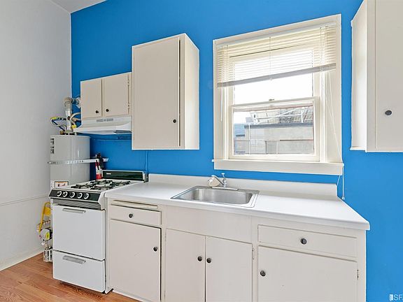 4th image of 332 Fair Oaks St