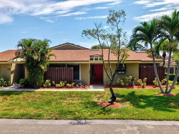 204 Meadows Drive, Boynton Beach, FL 33436