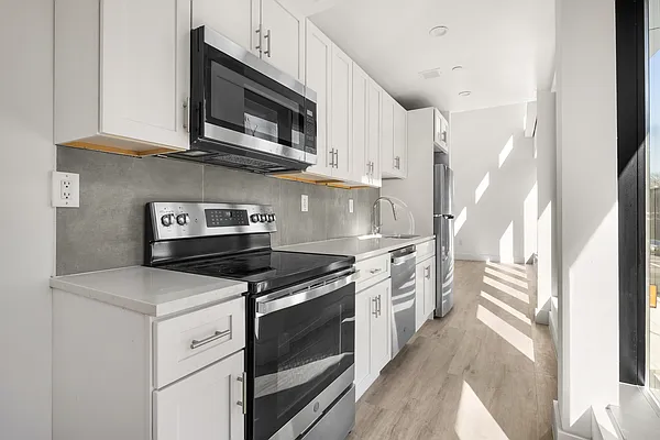 Rented by Compass | media 23