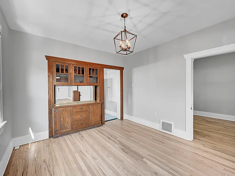 1205 S Lincoln St — Photo 15