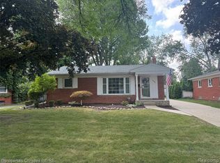 1696 Hazel St, Birmingham, MI 48009