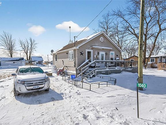 4th image of 1040 Lakeshore Rd