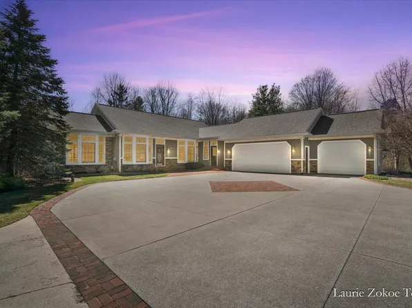 12383 24th Ave, Marne, MI 49435