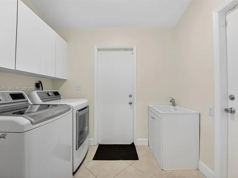 8224 SW 178th Ter — Photo 21