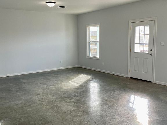 4th image of 117 Village Dr