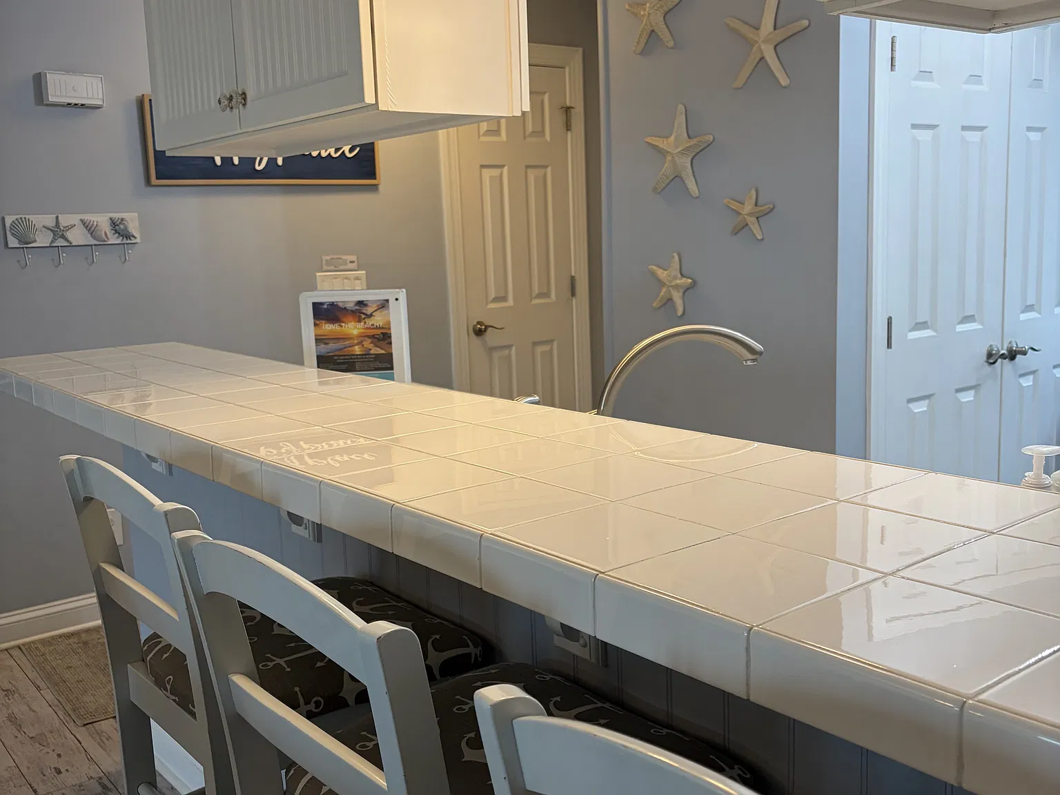 2 bed, 916 sqft, $4,300 — Photo 3