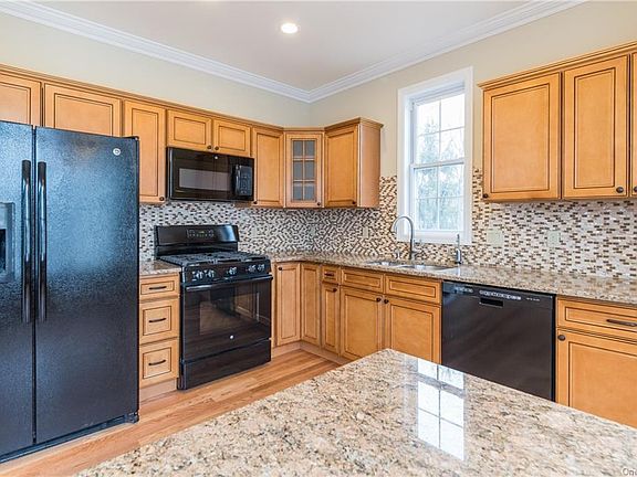 3rd image of 158 Gala Ct