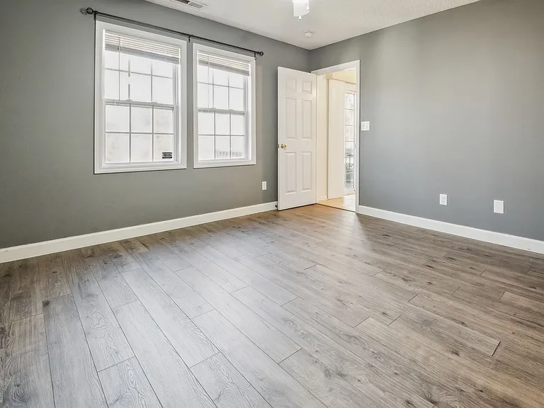 106 Waterfall Dr — Photo 17