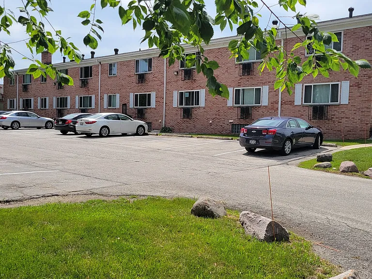150 E Dekora St — Photo 16