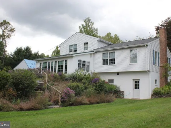 2381 E Rock Rd, Perkasie, PA 18944