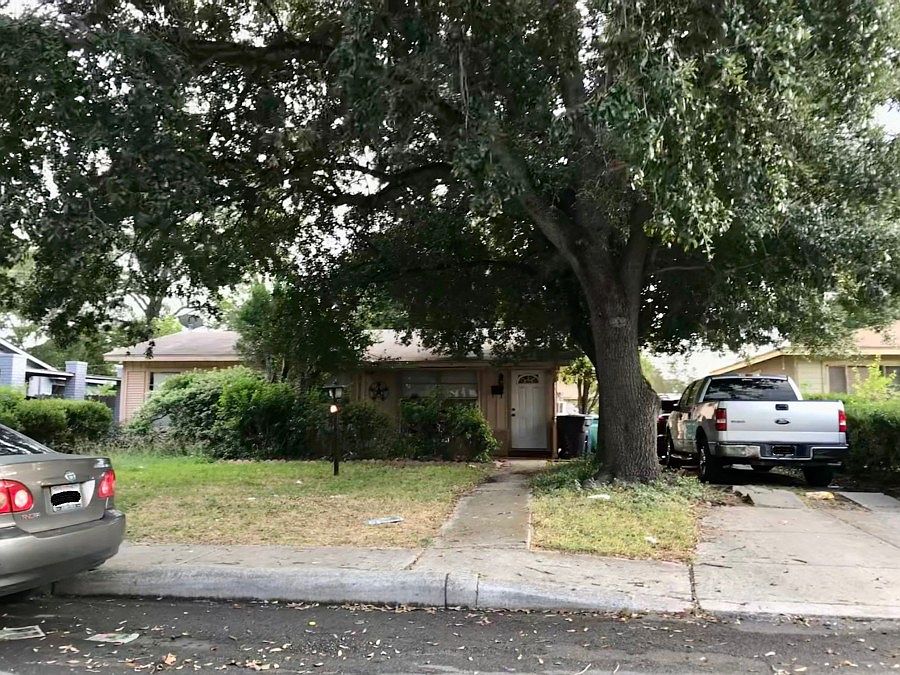 1st image of 234 Carmen Pl