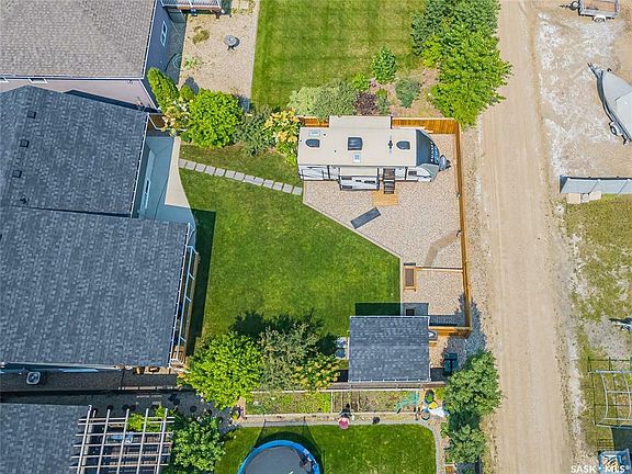 5th image of 509 Antler Cres