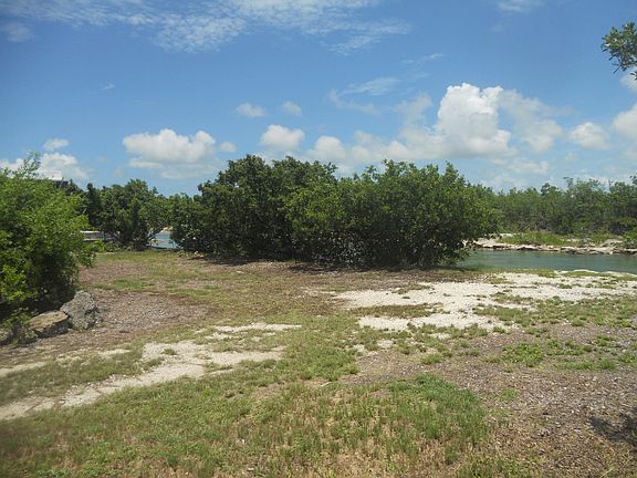 4th image of 17477 Cayman Dr