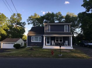 618 Neighborhood Rd, Lake Katrine, NY 12449