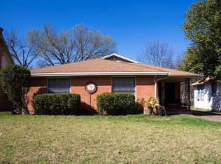 1229 S Montreal Ave, Dallas, TX 75208