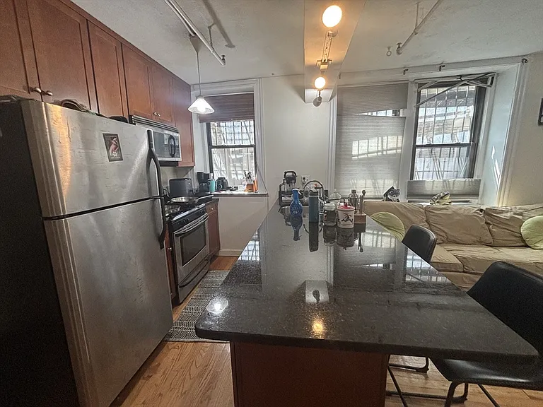 51 Park Dr #B1 — Photo 3