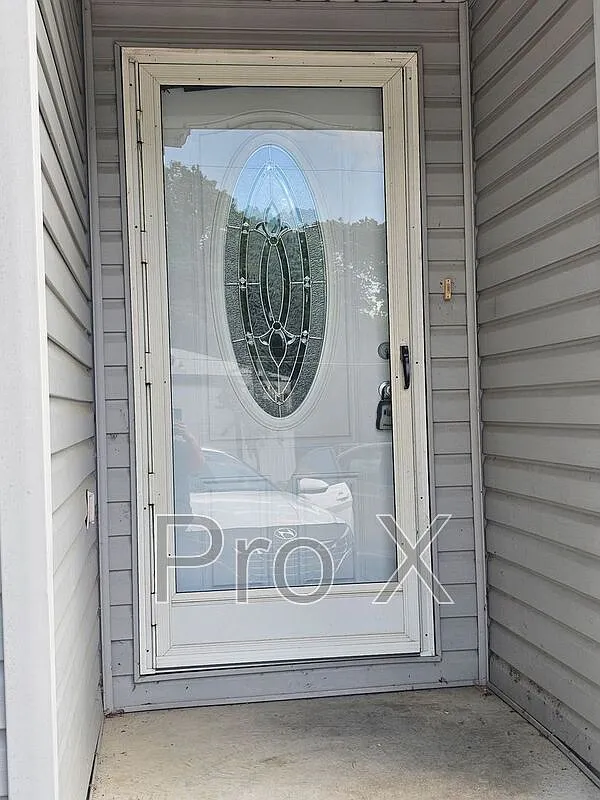 3 bed, 3.0 bath, $1,200 — Photo 2