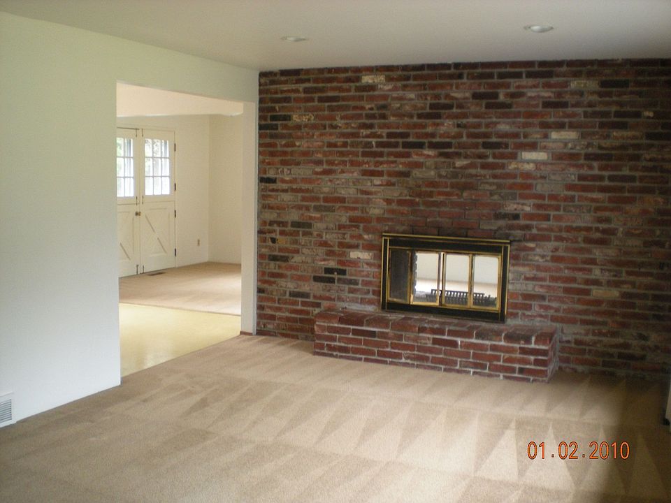 2nd image of 19644 Heinz Pl