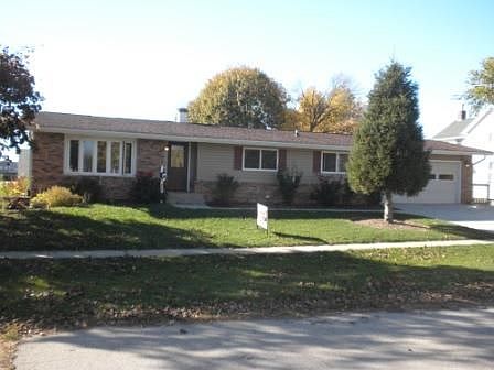 1st image of 203 N Russell Ave