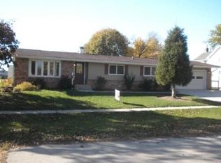 203 N Russell Ave, Geneseo, IL 61254