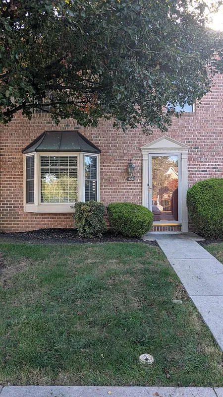 2 bed, 2.5 bath, 1632 sqft, $1,825 — Photo 1