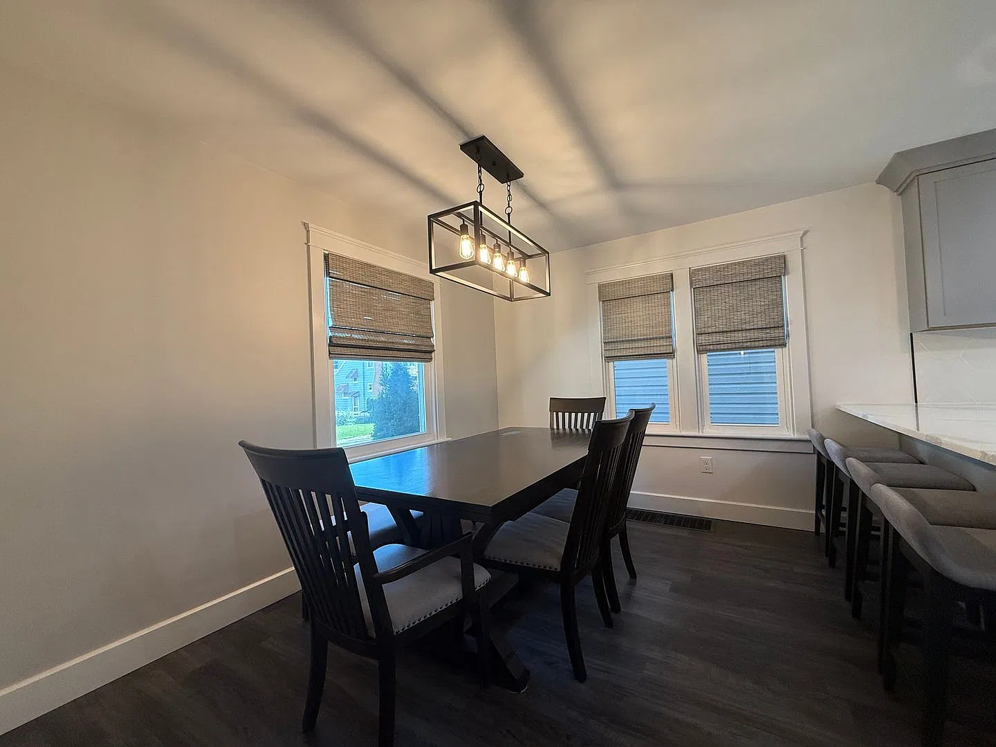 Beautifully Updated Rental with a High-End Kitchen & Relaxing Backyard- Furnished — Photo 4