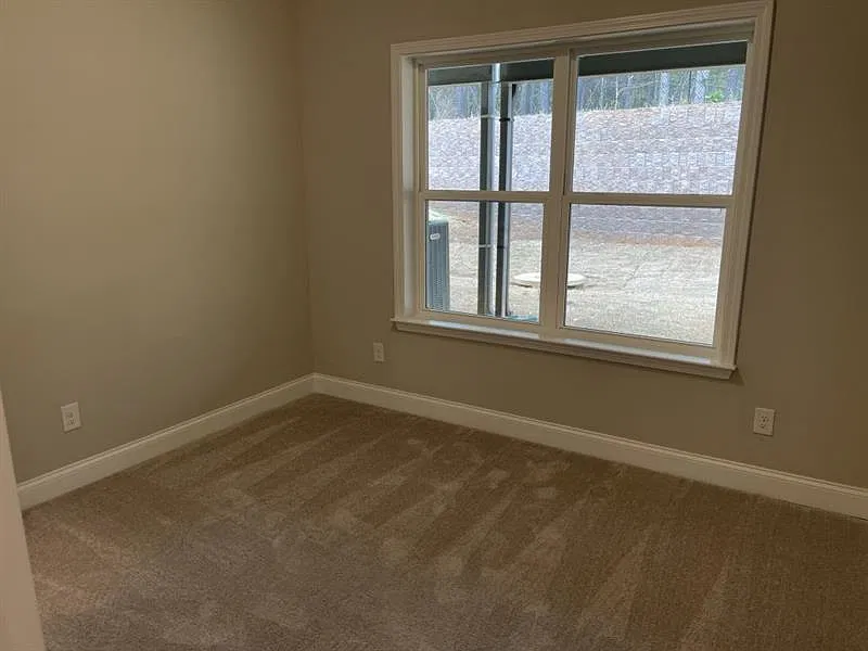 3 bed, 3.5 bath, 2750 sqft, $3,200 — Photo 3