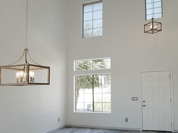 5th image of 756 S 27th Pl