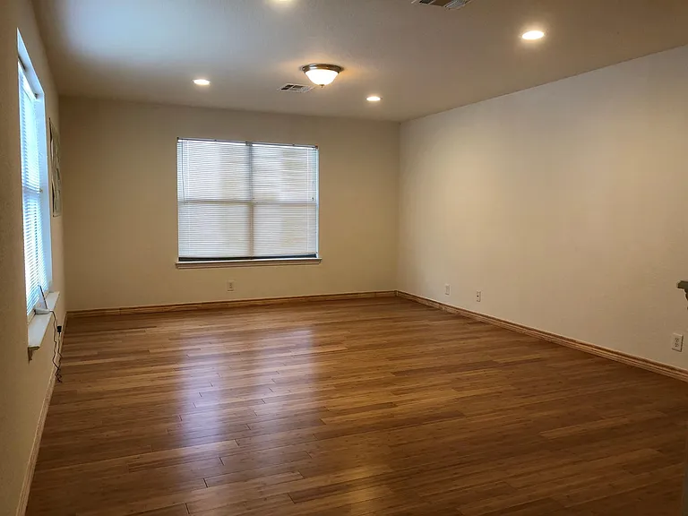 220 Calixto Ct — Photo 9