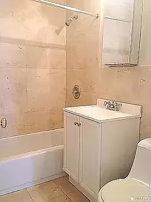 Rented by Oxford Property Group | media 19