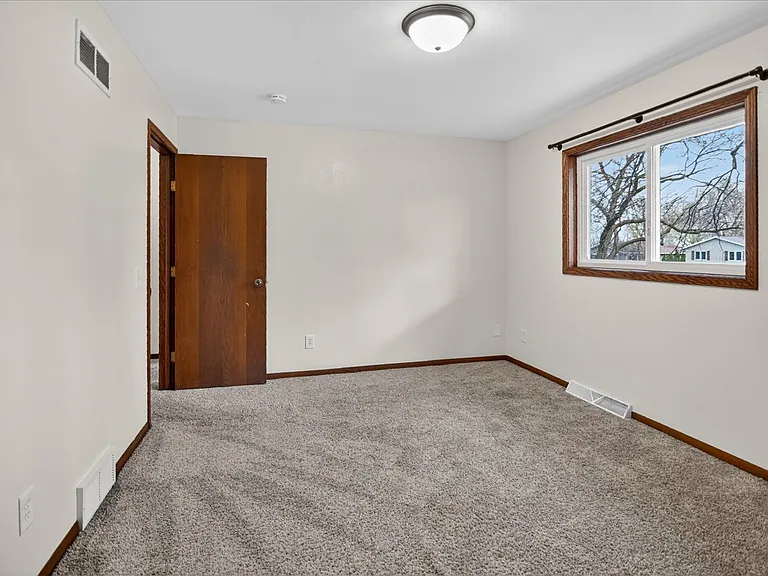 1014 N Westfield Rd — Photo 32