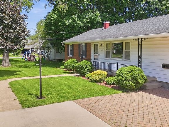 3rd image of 513 Steele Ave