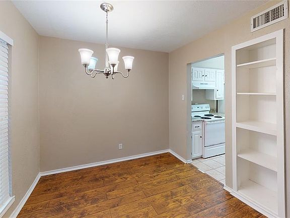 4th image of 507 Arborview Dr