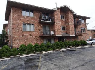 10549 Parkside Ave APT 2E, Chicago Ridge, IL 60415