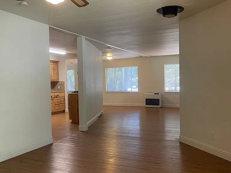 7083 Shasta Forest Dr — Photo 6