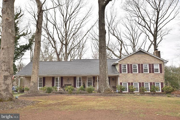 1st image of 5770 Benford Dr
